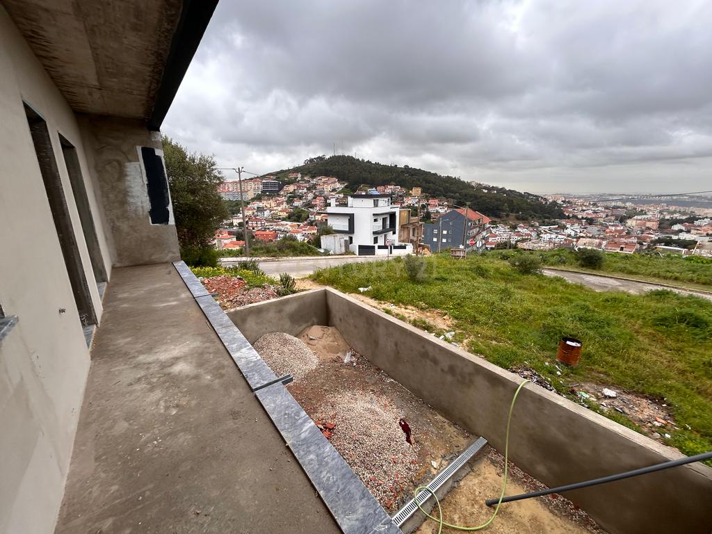 Moradia Nova em Construção no Bairro do Girassol - Image 20